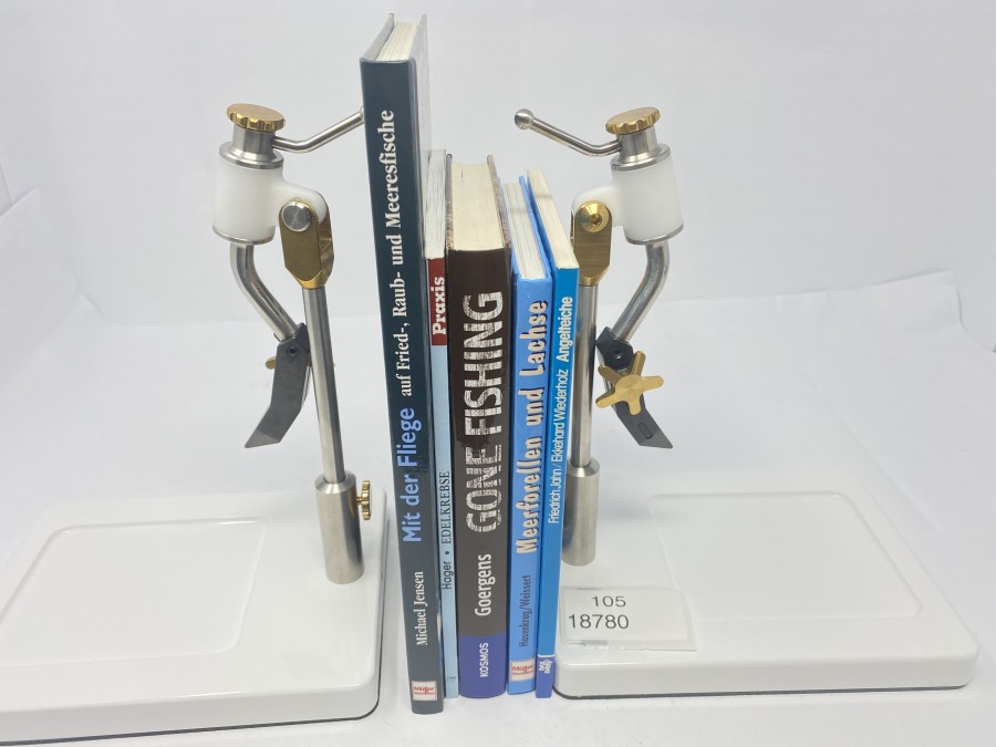 5 Bücher: Mit der Fliege auf Fried-, Raub- und Meeresfische von Michael Jensen, Edelkrebse von Johannes Hager, Gone Fishing von Sven F. Georges, Meerforellen und Lachse von Thomas Hasenkrug/Frank Weissert, Angelteiche von Friedrich Jahn/Ekkehard Wiederholz