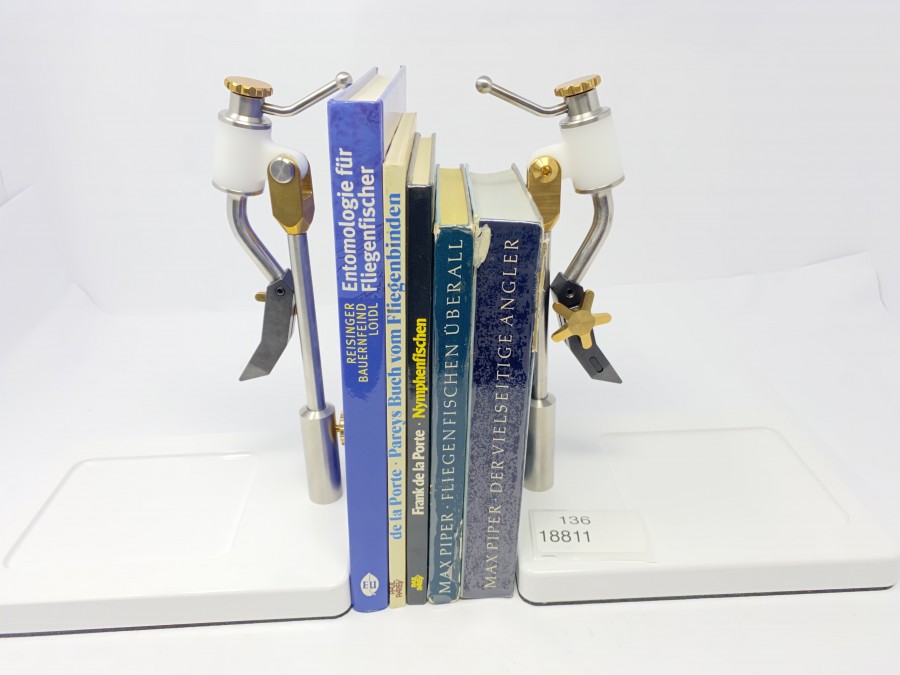 5 Bücher: Entomologie für Fliegenfischer von Reisinger/Bauernfeind/Loidl, Buch vom Fliegenbinden von Frank de la Porte, Nymphenfischen von Frank de la Porte, Fliegenfischen überall von Max Piper, der vielseitige Angler von Max Piper
