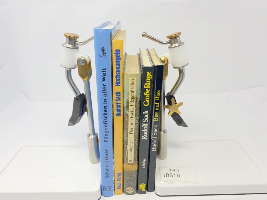 5 Bücher: Fliegenfischen in aller Welt von Schulte/Eiber, Hochseeangeln von Rudolf Sack, Der praktische Fliegenfischer von Jules Rindlisbacher, Große Fänge von Rudolf Sack, Biss auf Biss von Rudolf Sack