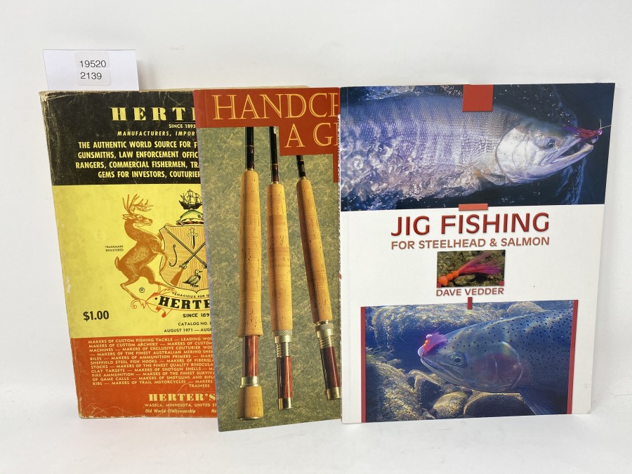 2 Bücher und 1 Katalog: Jig Fishing for Steelhead & Salmon, Dave Vedder; Handcrafting a Graphite Fly Rod, L.A.Garcia; Katalog: Herters, 1971
