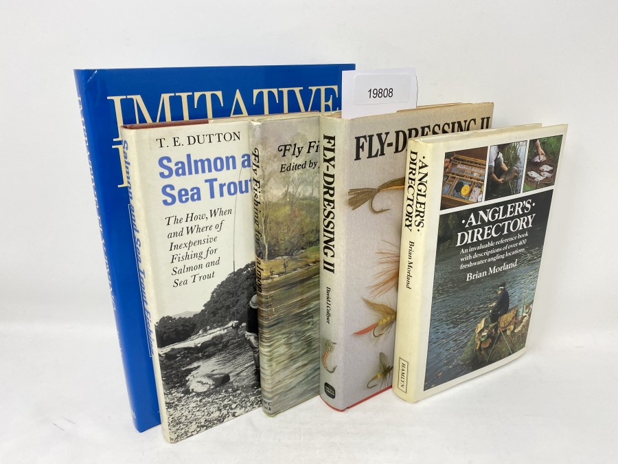 5 Bücher: Imitative Fly Tying, Techniques and Variations, Ian Moputter, 2002; Salmon and Sea Trout Fishing, T.E. Dutton, 1972; Fly Fishing for Salmon, Jack Chance, 1973; Fly-Dressing II, David J. Collyer, 1981; Anglers Directory, Brian Morland, 1985