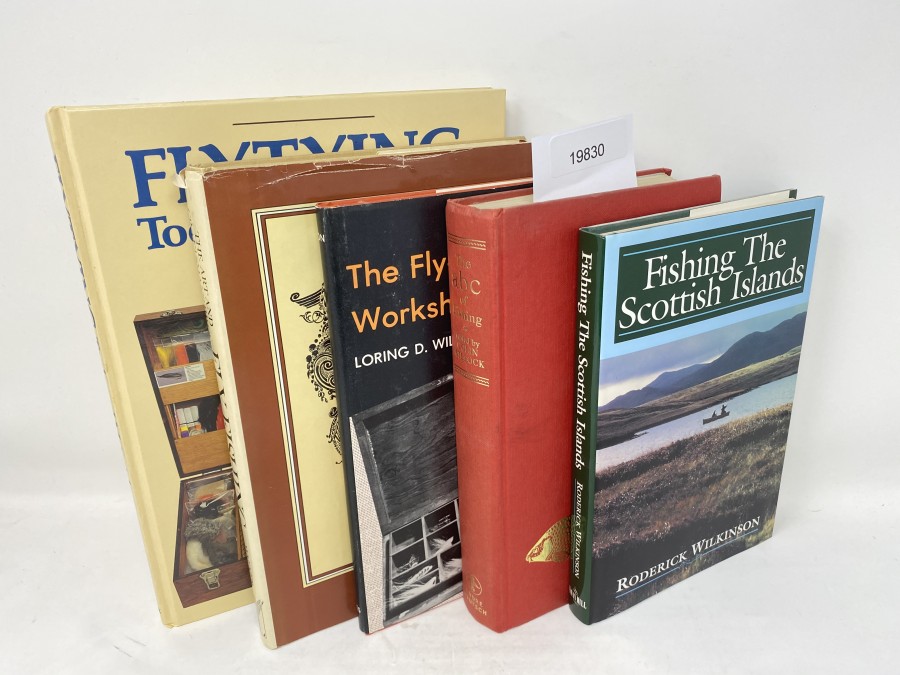 5 Bücher: Flytying Tools and Materials, Jacqueline Wakeford, 1991; The Art and Craftsmanship of Fly Fishing, Alf Walker; The Fly-Fisherman's Workshop, Loring D.Wilson, 1979; The abc of Fishing, Colin Willock, 1964; Fishing The Scottish Islands, Roderick Wilkinson, 1994