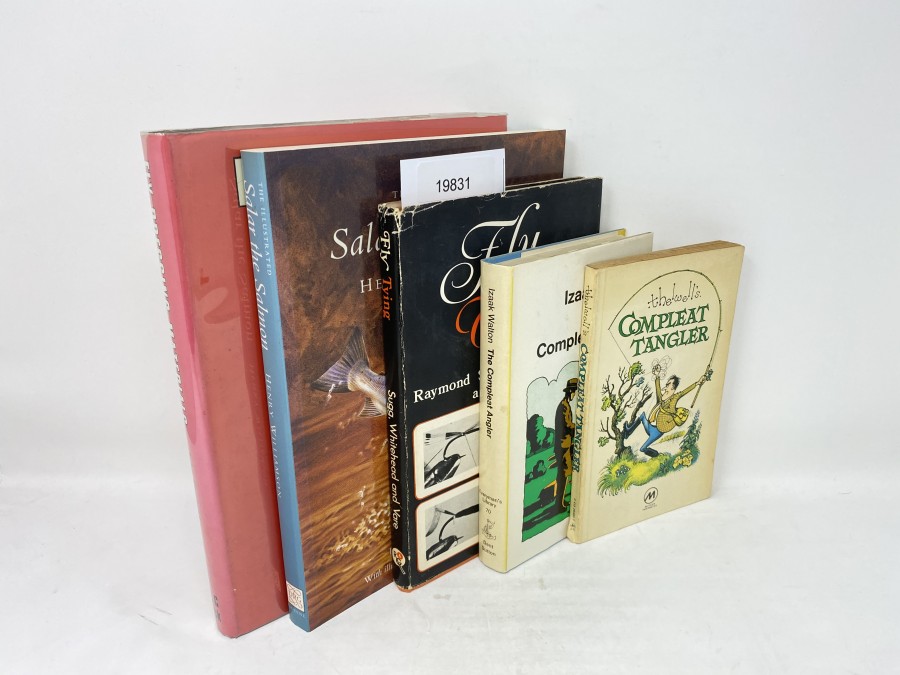 5 Bücher: Fly-Dressing Materials, John Veniard, 1979; Salar the Salmon, Henry Williamson, 1990; Fly Tying, Raymond Sugg/Ken Whitehead/Alan Vare, 1973; The Complete Angler, Izaac Walton, 1975; thelwell's Compleat Tangler, 1967