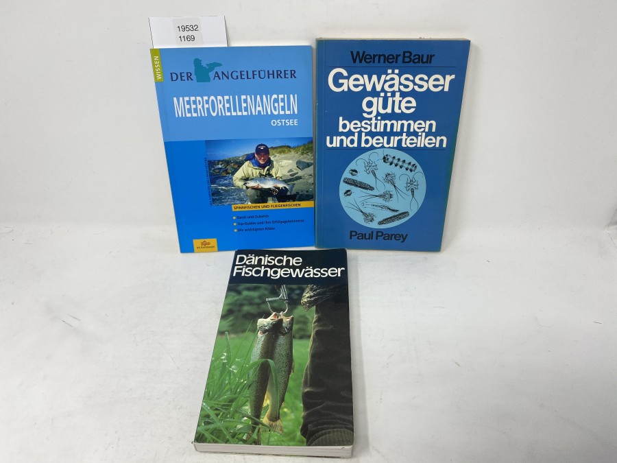 3 Bücher: Der Angelführer Meerforellen Ostsee, Udo Schroeder/Stefan Nölting; Gewässergüte bestimmen und beurteilen, Werner Baur; Dänische Fischgewässer, Jens Larsen/Freddy Weiss,