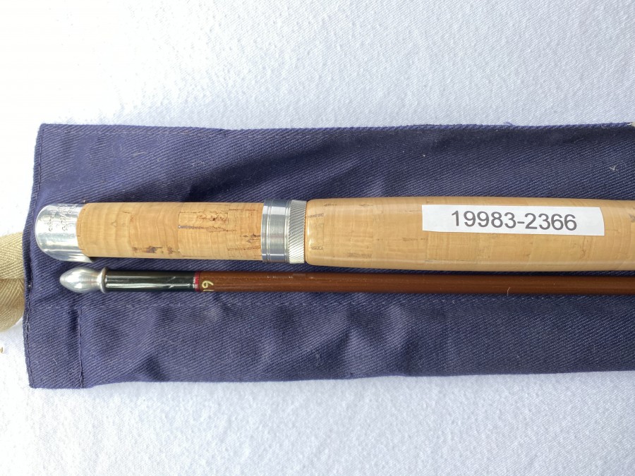 Fliegenrute Hardy Fibatube, Hohlglas, braun, 2tlg., 230cm, #5, Originalfutteral, Glasfaserzapfen sehr gut, Korkgriff wie neu, mit Schutz, ganz leichte Gebrauchsspuren