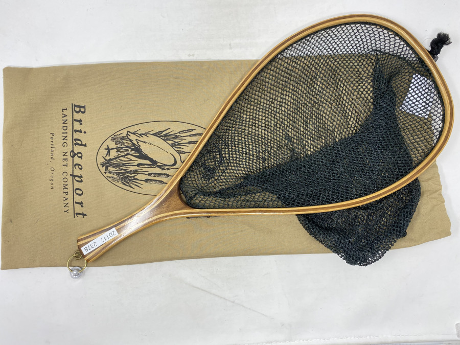 Watkescher, Bridgeport Landing Net Company, Portland, im Leinensack