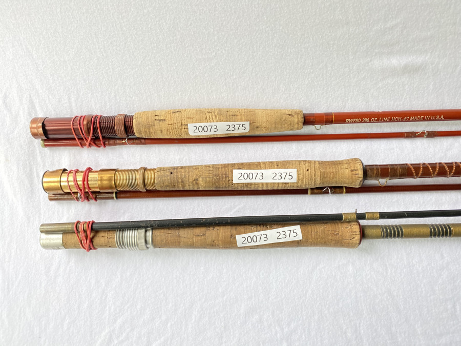 3 Fliegenruten ohne Futteral: Fenwick Art.No. 2381, 2tlg., 2,40 = 8 ft., Gewicht 112 g, #6, Philippson Royal Wand, RWF 80 3 3/8 oz., Line HCH-#7, 2tlg., 2,40m, Made in USA, Pezon et Michel, Primavera, CV 252 - 8 p, 1/2, 2tlg., 8 1/2ft, #5