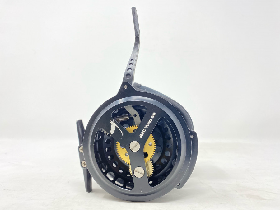 Fliegenrolle, JMC Yoto 50, Aluminium, schwarz eloxiert, Rechtshand, Neoprene Rollentasche, neu im Karton