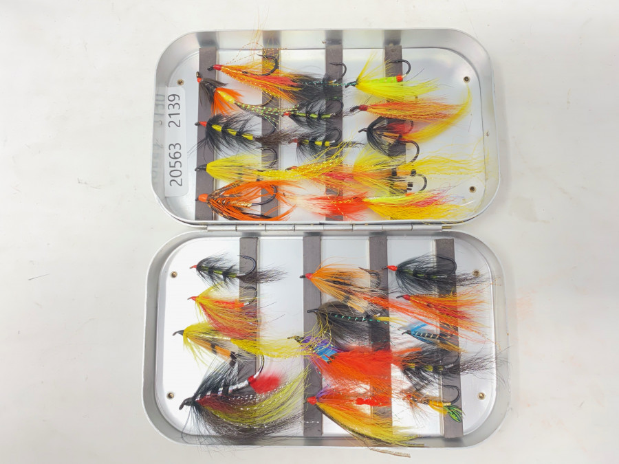 Wheatley Alufliegenbox, 28 Lachs- oder Forellenfliegen, gute Qualität