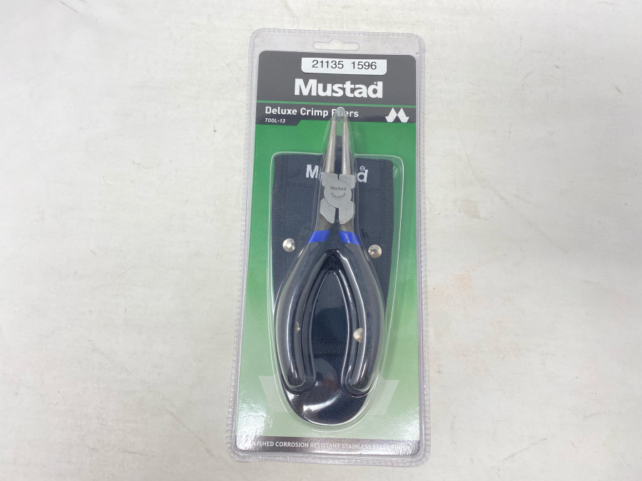 Mustad Deluxe Crimp Pliers, aus rostfreiem Stahl, mit Etui, das auch am Gürtel befestigt werden kann