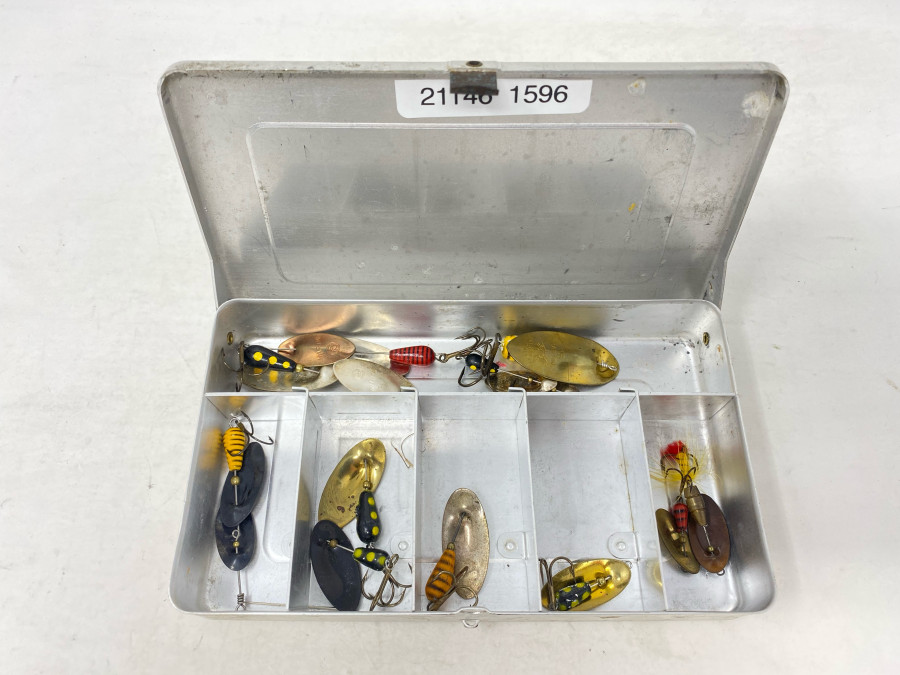 Alu Köderbox mit 11 Spinnern