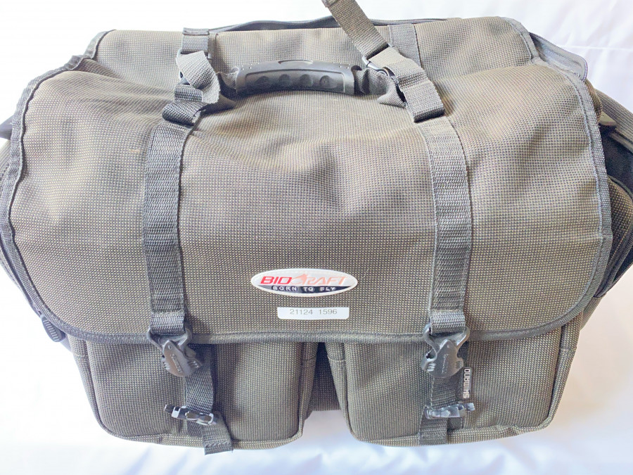 Anglertasche von Shimano, 40 x 30 x35 cm, 4 Aussentaschen, neu
