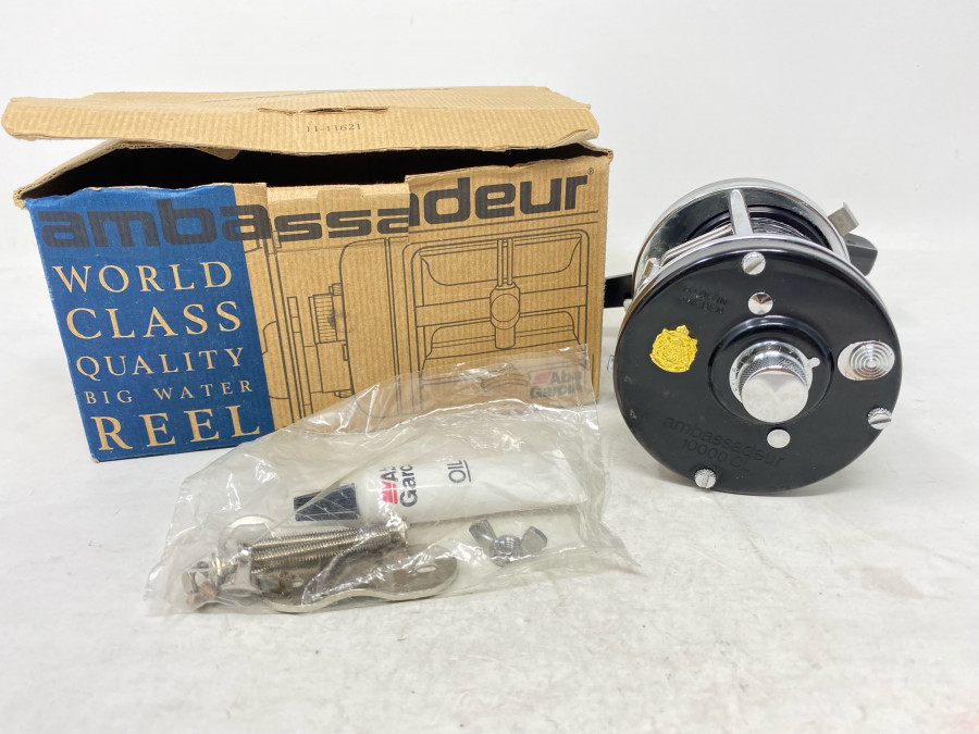 Multirolle, ABU Garcia Ambassadeur 10000 CL, Made in Sweden, mit 400m lbs Stahlschnur, unbenutzt im Karton