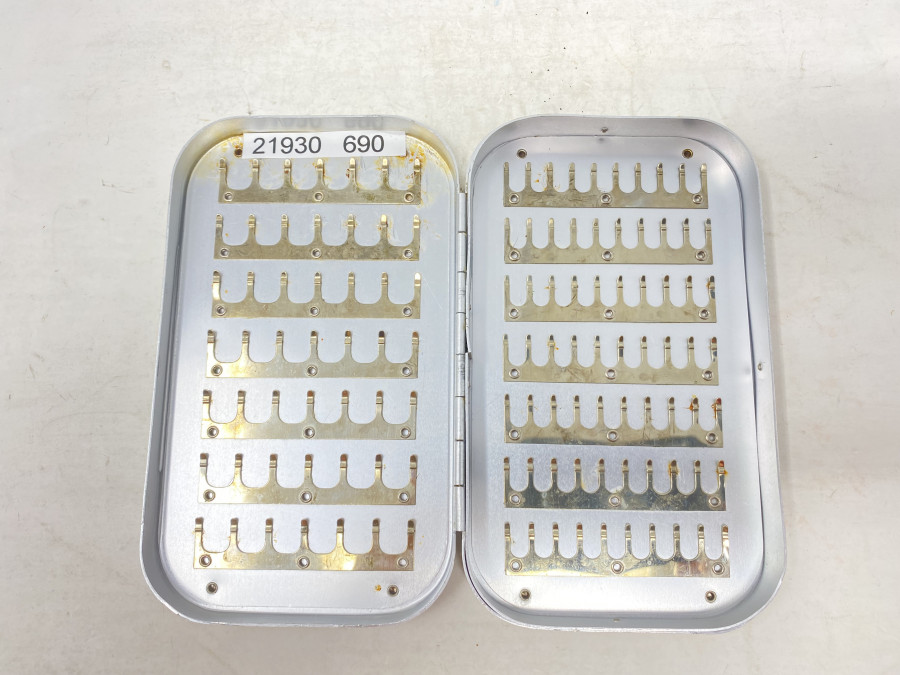 Wheatley Fliegenbox, 119 Clips, Gebrauchsspuren