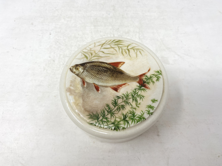 Porzellan Dose, 110mm Durchmesser, 60mm hoch. Especially commissioned Limited as a container for Patum Peperium The Gentleman´s Relish made to The Original 1828 Recipe