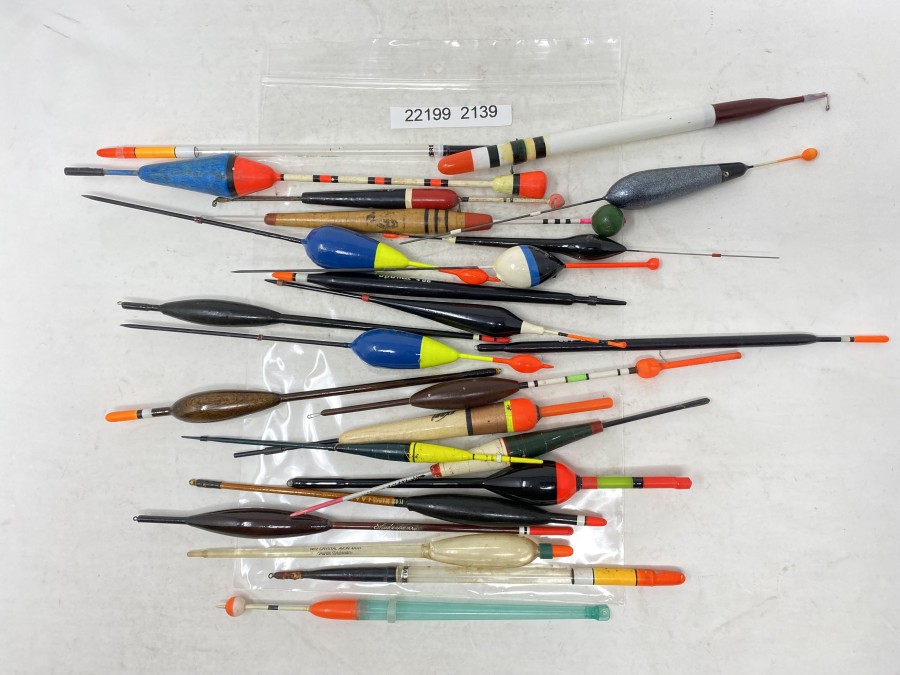 25 Schwimmer, bis 20cm lang, gebraucht