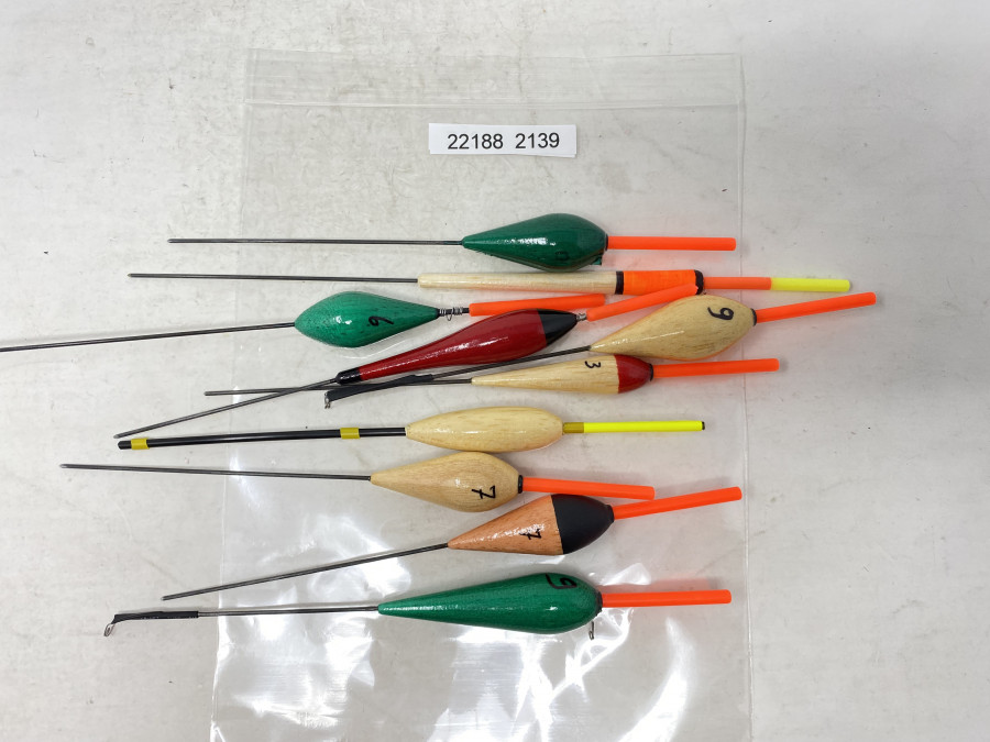 10 Balsaholz Schwimmer, handgefertigt in Bosnien, 20 bis 25cm lang, neu