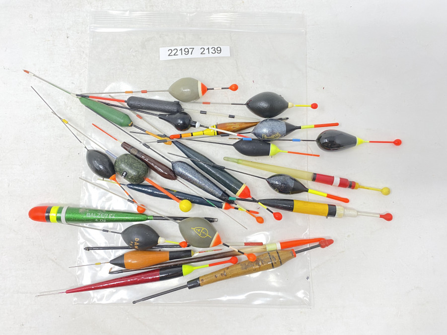 25 Schwimmer, bis 15cm lang, gebraucht