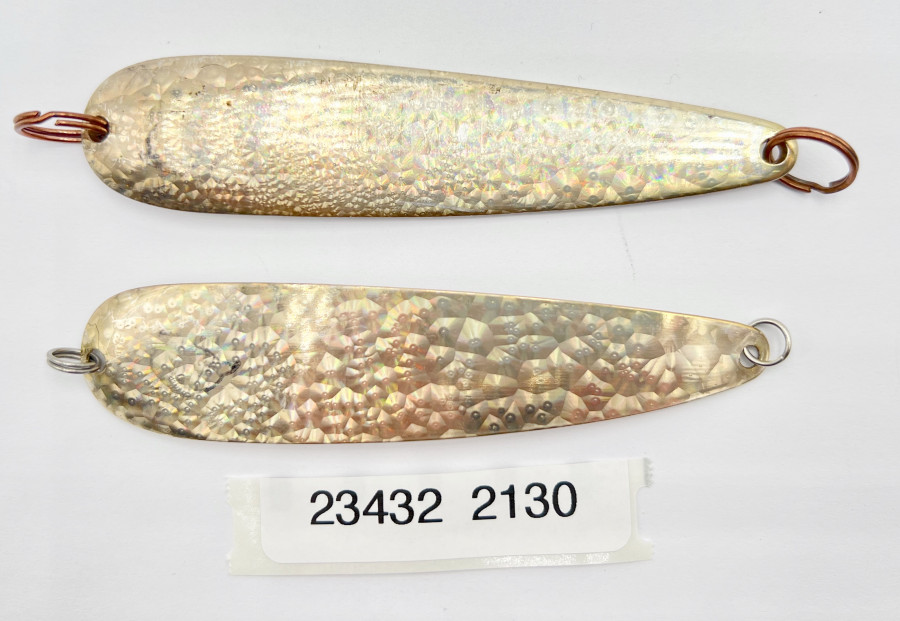 2 Amerikanische Spoons, King Flutter Devle, Detroit USA, 3200 und Seadevlet, Detroit USA, 100mm Köderlänge, seltene Oberfläche, nicht mehr zu bekommen