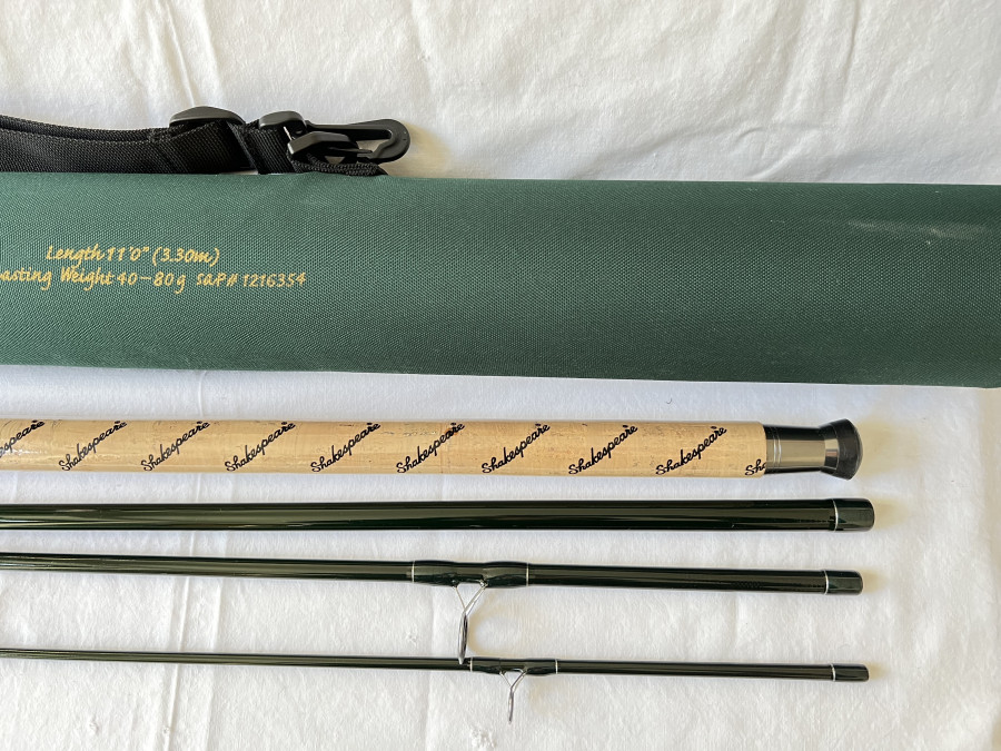 Spinnrute, Shakespeare Trion XT Spin, 4tlg., 3,30m, Wurfgewicht 40 - 80 Gramm, Futteral, Coduratransportrohr, neu