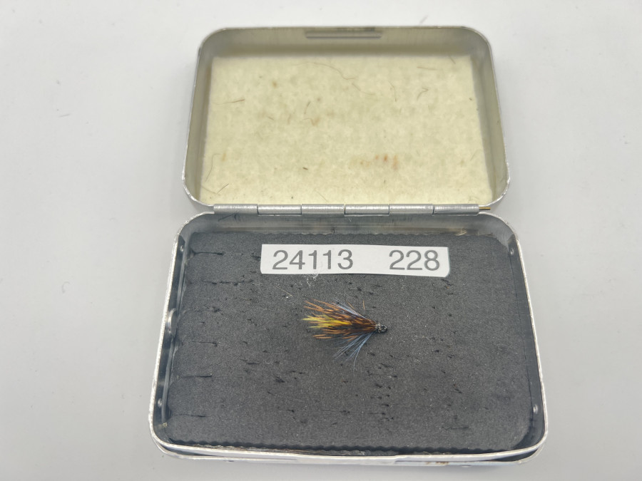 Alu Fliegenbox, Perrine #67, 95x70x25mm hoch, Schaumstoff- bzw. Filzeinlage, Gebrauchsspuren