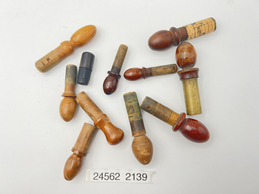 11 Hülsenstopfen, Holz/Kork, für Hülsendurchmesser 10 bis 14mm