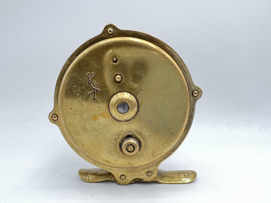 Fliegenrolle, Messing, Storch Markung, 70mm Rollendurchmesser, 28mm Rollenbreite, Rollenfuß verbogen, Zahnrad innen fehlt, schönes Sammlerstück