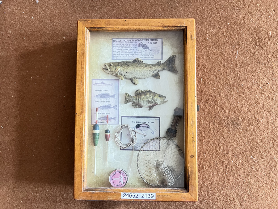 Schlüsselschrank, 300x200x75mm mit Fischen, Schwimmer, Kescher, sehr dekorativ, Gebrauchsspuren