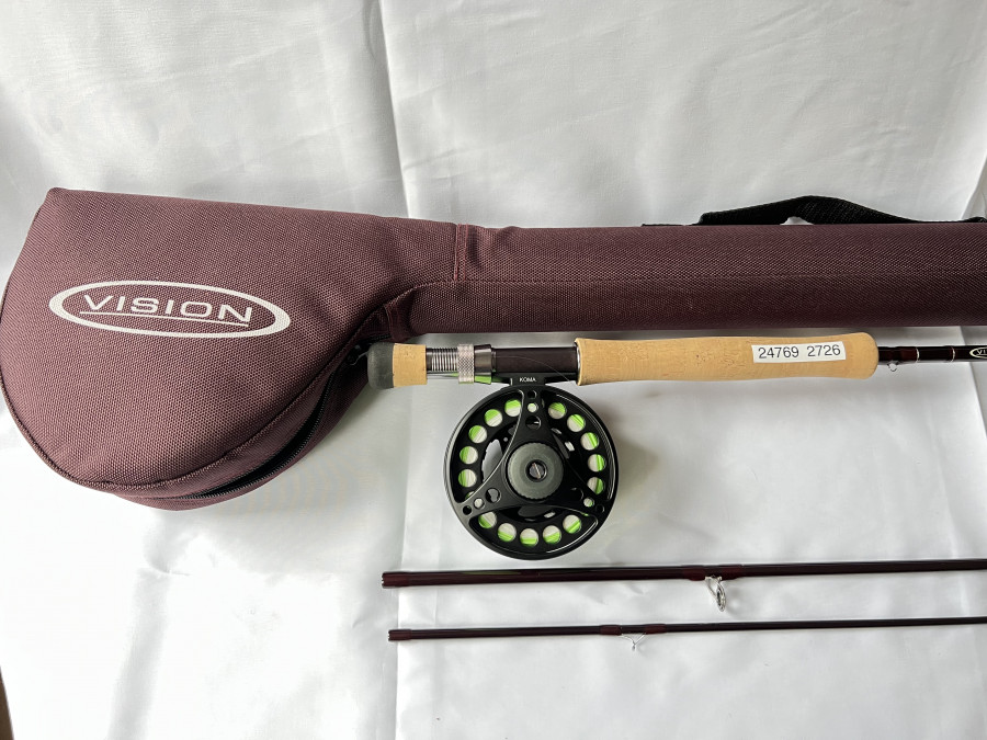 Fliegenrutenset, Rute Vision Attack, 4tlg., 9", #9, Rolle Koma mit Trockenfliegenschnur, Klasse 8, fertig montiert, war nie am Wasser, Transportlänge 1,05m