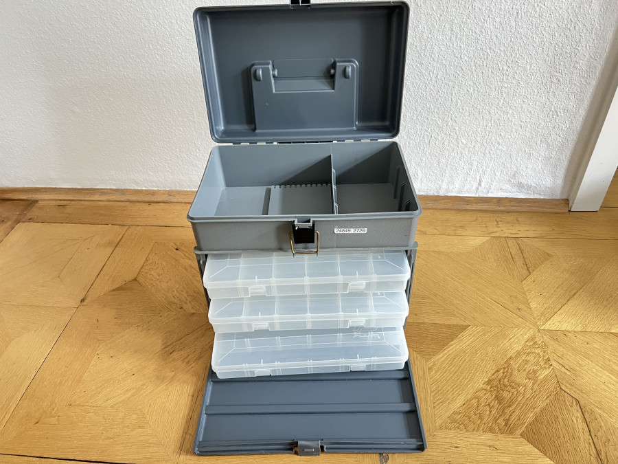 Plano Transportbox, 390x380x250mm, mit 3 Plano Boxen 350x220x45mm, guter Zustand