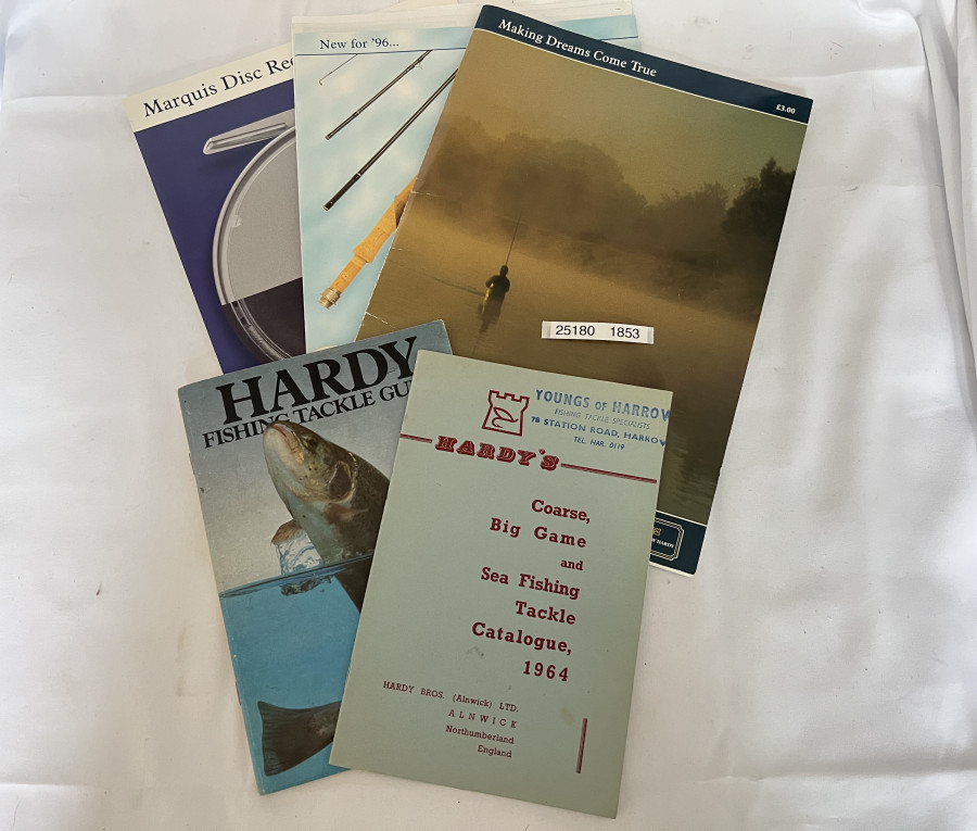 Kataloge: Hardy´s Coarse, Big Game and Sea Fishing Tackle Catalogue, 1964, Hardy Fishing Tackle Guide, 1981, Making Dreams Come True. The Fishing Tackle, House of Hardy, New for 96, House of Hardy Fishing Tackle, Price List 1995, Marquis Disc Reel