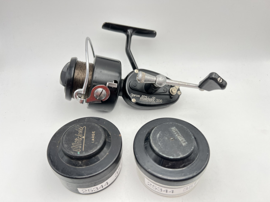 Stationärrolle, garcia Mitchell 300, Made in France, 2 Reservespulen, Gebrauchsspuren