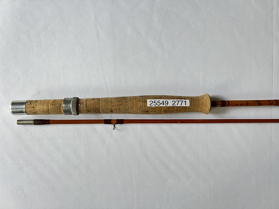 Gespliesste Fliegenrute, J.J.S. Walker Bampton & Alnwick, Co Makers, 31631, 2tlg., 260cm, #5 - 6, kleine Brückenringe, Ingtermediates, Spitzenteil heller und andere Wicklungen, parabolische Aktion, Futteral, guter Zustand, Transportlänge 1350mm