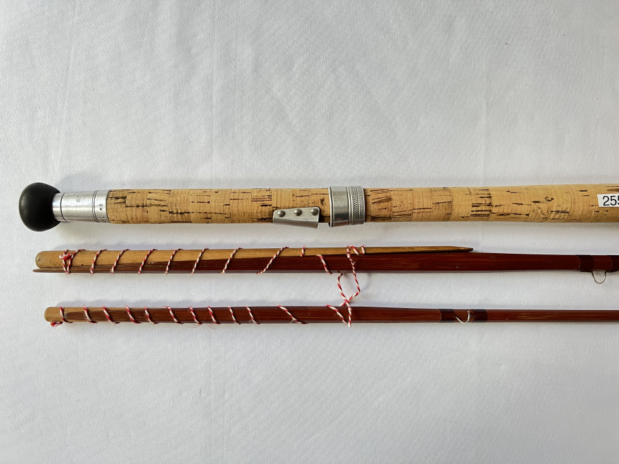 Gespliesste Zweihandfliegenrute, Sharpe of Aberdeen, Scotti Impregnated, spliced, 3tlg., 400cm, #9-10, Futteral, sehr guter Zustand, Transportlänge 1520mm