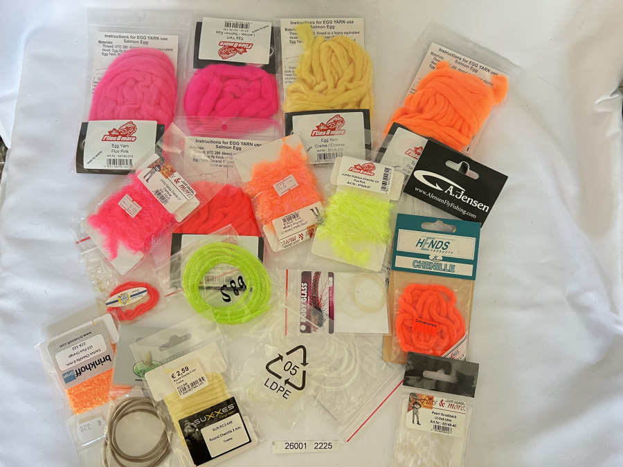 Bindematerial, Chenille, Egg Yarn, Body Class, Mylar, Pearl Scudback, Kaktus Chenille