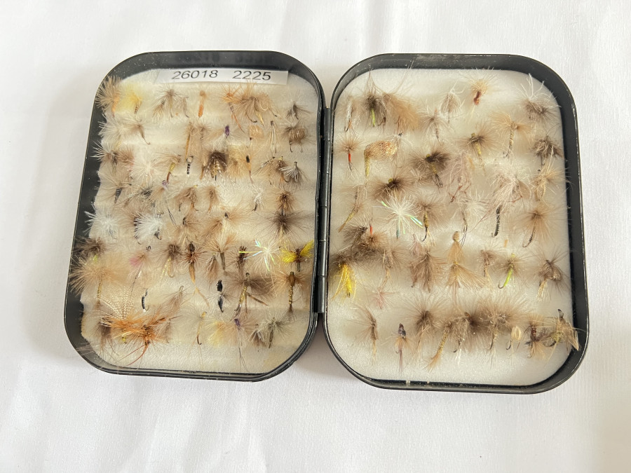 Fliegenbox, Alu, Schaumstoffeinlage, Wheatley, mit 110 CDC Fliegen, für Äschen und Forellen