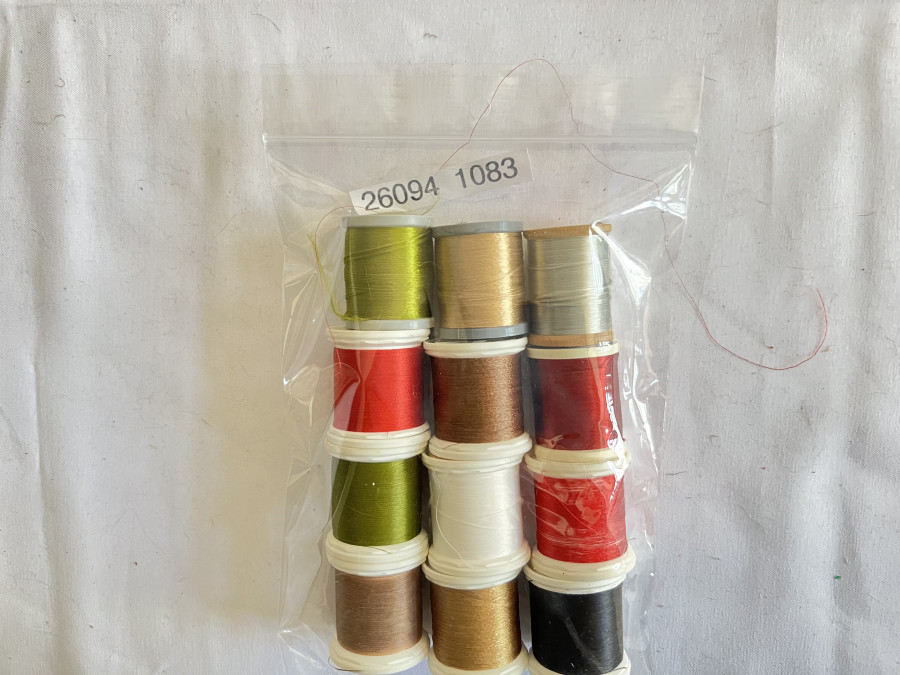 Fliegenbindefäden, Orvis 8/0, Fine Rayon, Konvolut von 12 Spulen, angebrochen