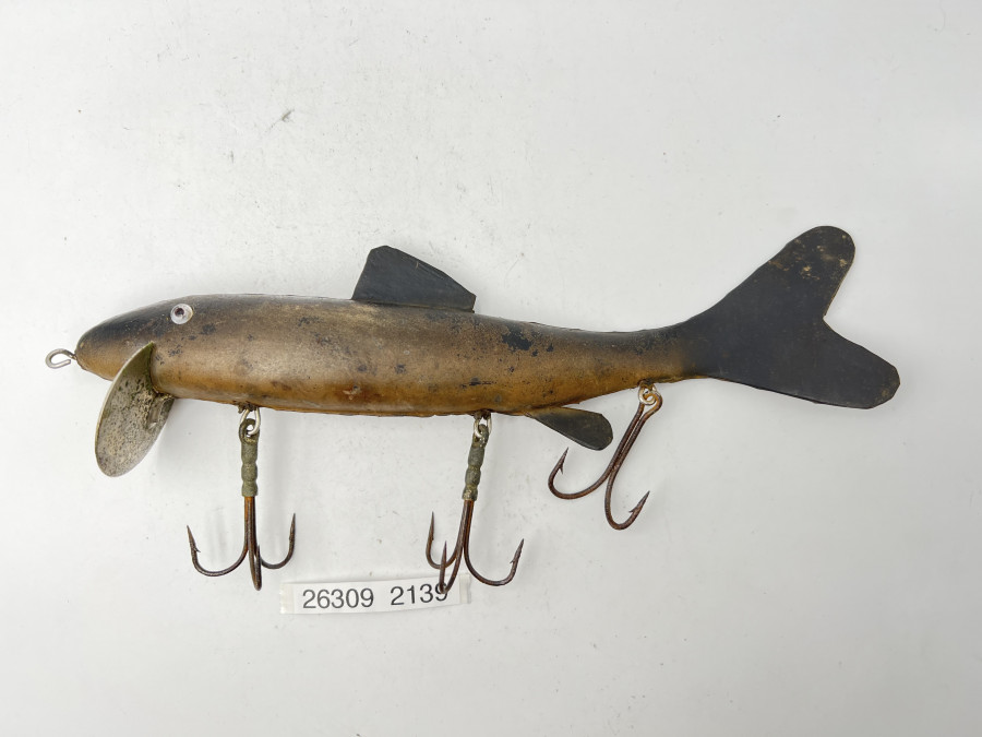 Gummiköder, The silver Mullet Lure, Madison Musky Sucker Bait Co, ca. 1946, Länge 250mm, Gewicht 155 Gramm, 2 Drillingen und 1 Doppelhaken, sehr selten