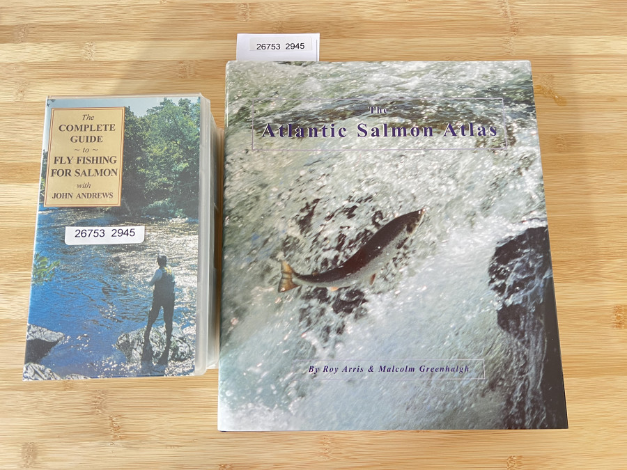 The Atlantic Salmon Atlas, Roy Arris & Malcolm Greenhalgh und Video Kassette The Complete Guide to Fly Fishing for Salmon with John Andrews