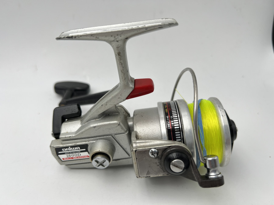 Stationärrolle, Daiwa 1600D, mit Monofiler Schnur, Made in Japan, Gebrauchsspuren