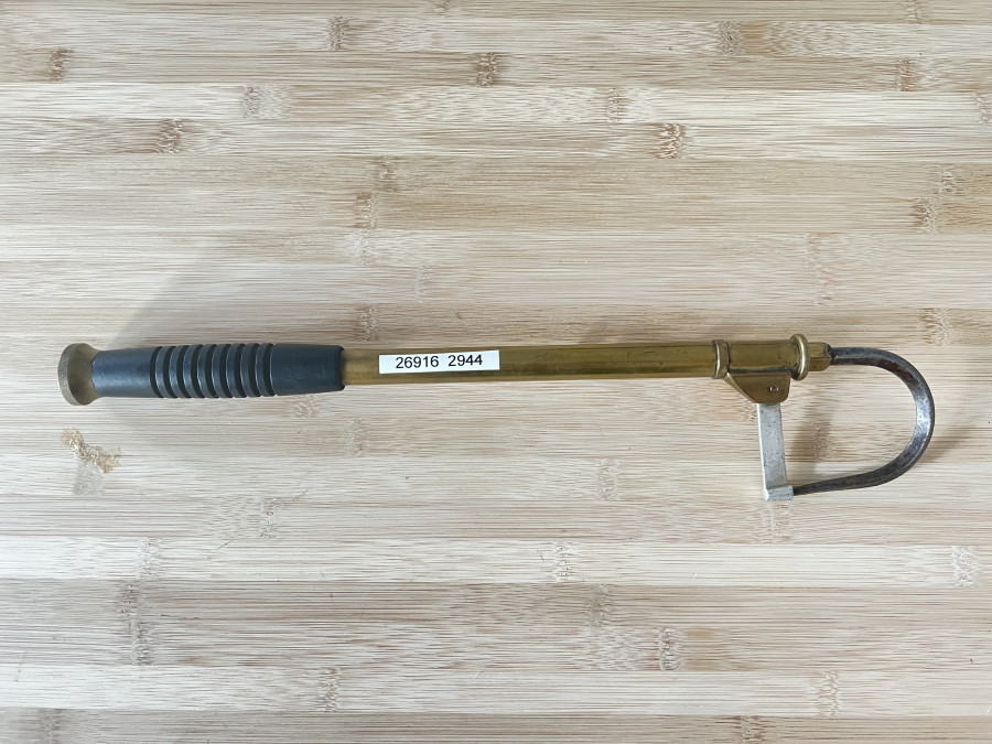 Altes Telekop Gaff, Made in Great Britain, Messing/Stahl, Holzgriff, ausgezogen 900mm, Transportlänge 400mm, guter Zustand