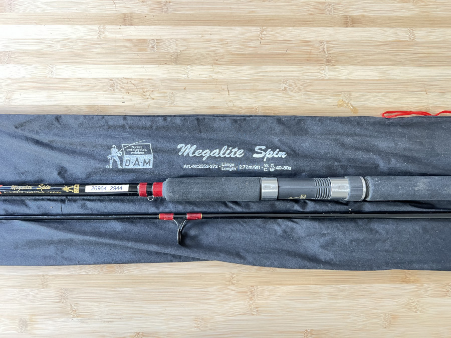 Spinnrute, DAM, Megalite Spin, Carbon Compostie, 2tlg., 2,70m, WG 40-80g, neu im Futterral, Transportlänge 1430mm