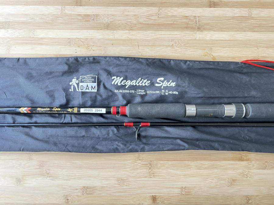 Spinnrute, DAM Megalite Spin, 2tlg., 2,70m, C.W: 40-80g, neu im Futteral, Transportlänge 1400mm