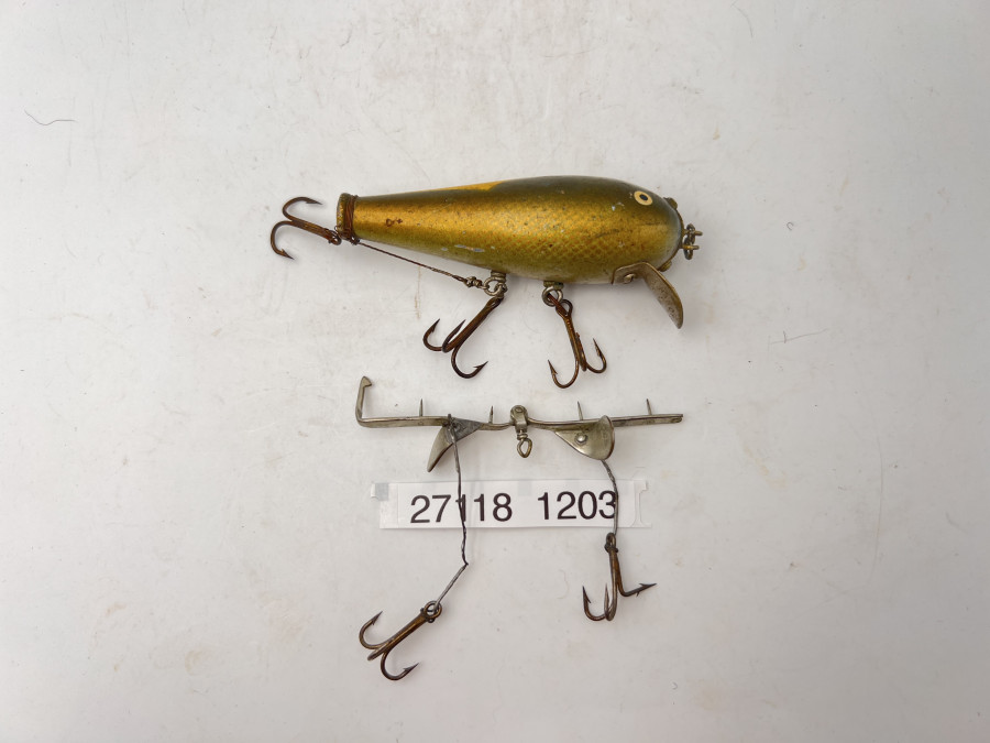 Kunstköder, Hardy Bros Alnwick England, 1 Wobbler 100mm und 1 Köderfischsystem, Gebrauchsspuren