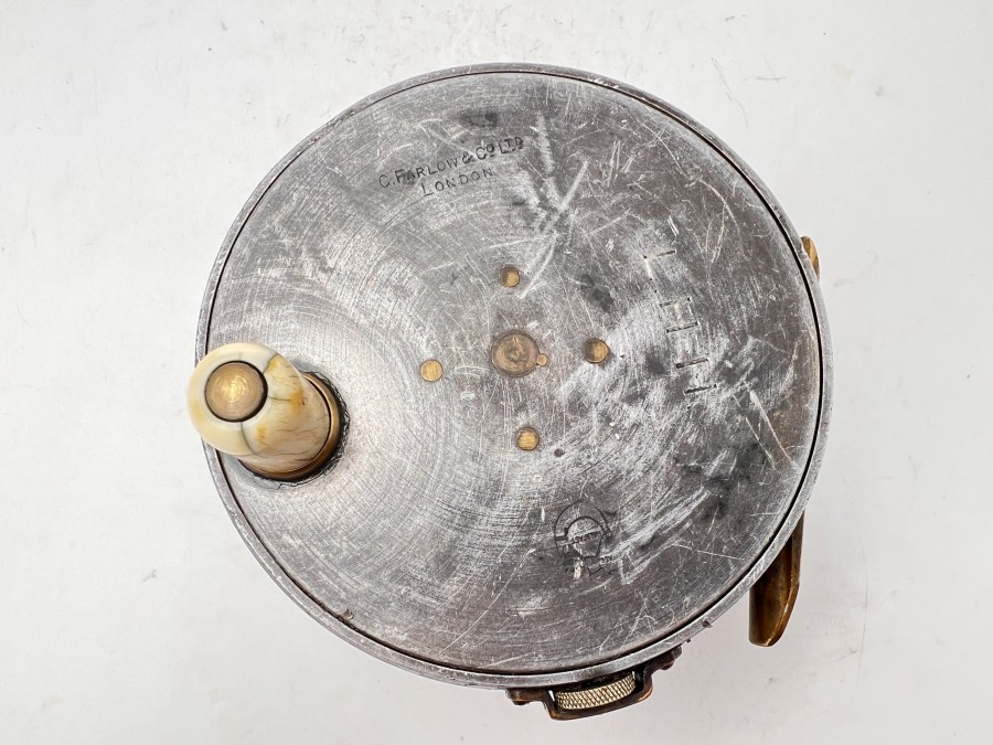 Vintage Lachsfliegenrolle, C.Farlow & Co Ltd., Silent Check, Rechtshand, Horngriff, Messing Rollenfuß 80mm, gekürzt, Gewicht 450 Gramm, Rollendurchmesser 105mm, Rollenbreite 50mm, Gebrauchsspuren