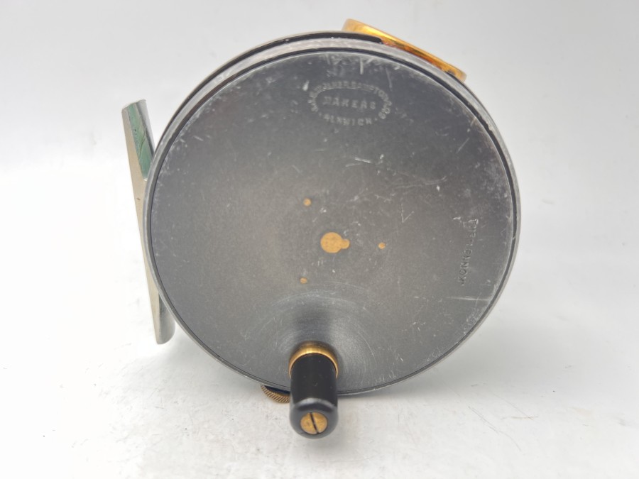 Vintage Lachsfliegenrolle, Walker Barton & Co Makers Alnwick,The Lennox, Rechtshand, Bakelitgriff, Schnurführungsring Messing, Alu Rollenfuß 75mm lang, Gewicht 390 Gramm, Rollendurchmesser 100mm, Rollenbreite 45mm, mit Fliegenschnur, Gebrauchsspuren