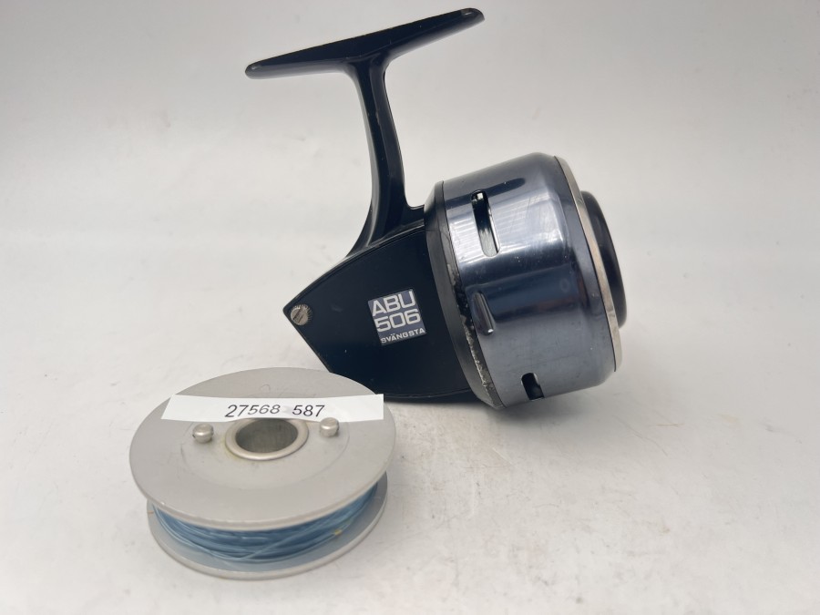 Kapselrolle, ABU 506, Svängsta., Product of Sweden, Reservespiule, jeweils mit Monofiler Schnur, technisch in Ordnung, Fettwechsel erforderlich, Gebrauchsspuren