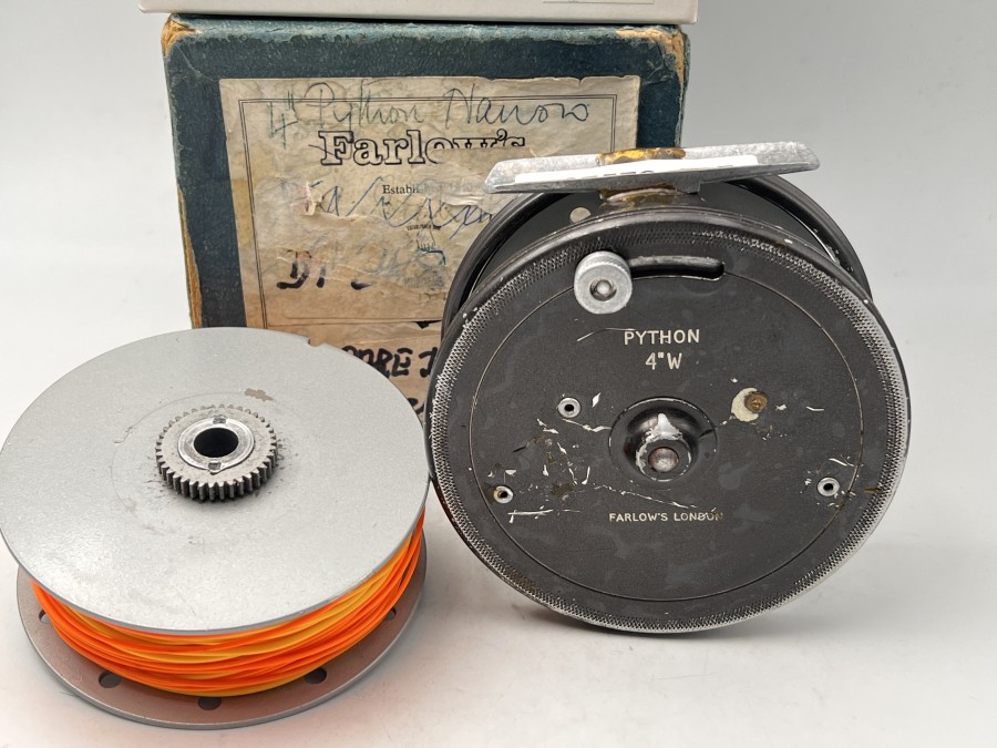 Lachsfliegenrolle, Farlow´s London, Python 4"W, Links- oder Rechtshand, Gewicht 248 Gramm, Reservespule mit Backing und Fliegenschnur, starke Gebrauchsspuren