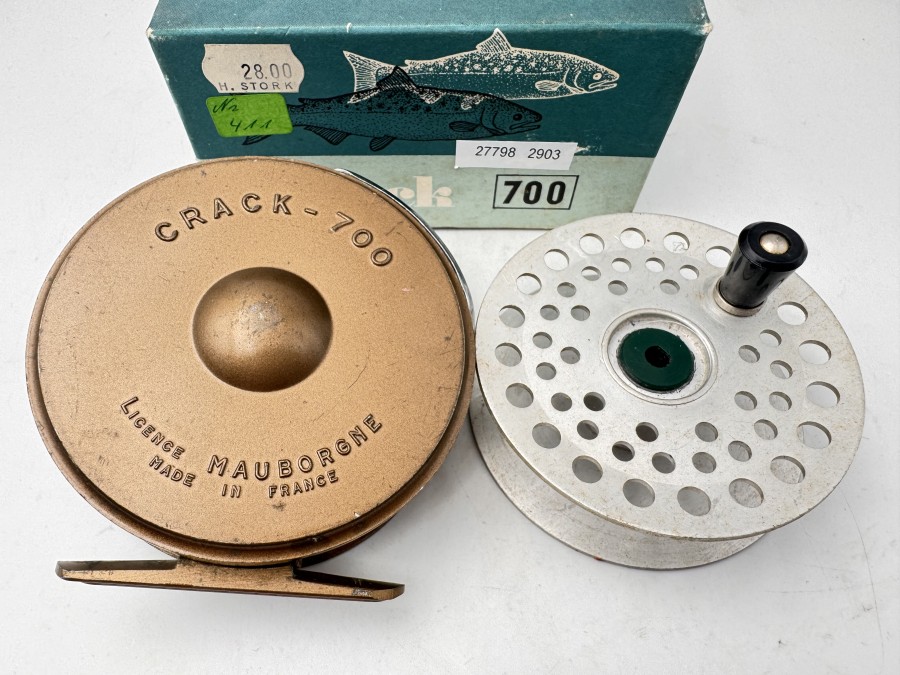 Fliegenrolle, Crack - 700, Licence Mauborgne, Made in France, #6, Gewicht 120 Gramm, Rechtshand, Reservespule, im Karton von Stork, München, Gebrauchsspuren