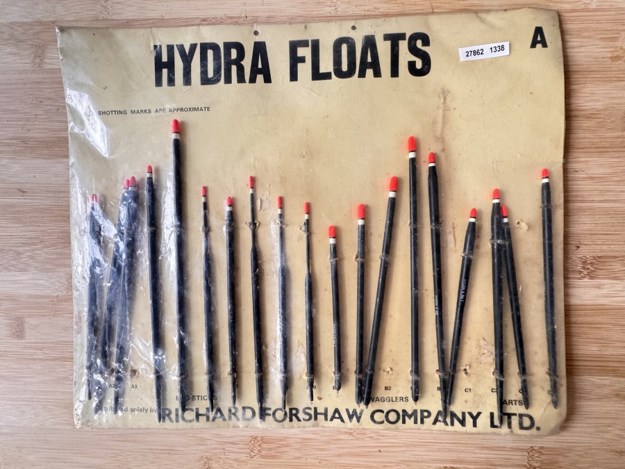 Schautafel, Hydra Floats, 380x320mm, mit 19 Posen, ungefischt